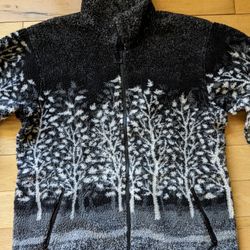 Vintage 90s Black & White Forest Print Zip Up Jacket by Nuage Collection. 28x23x25". Zippered pockets.
