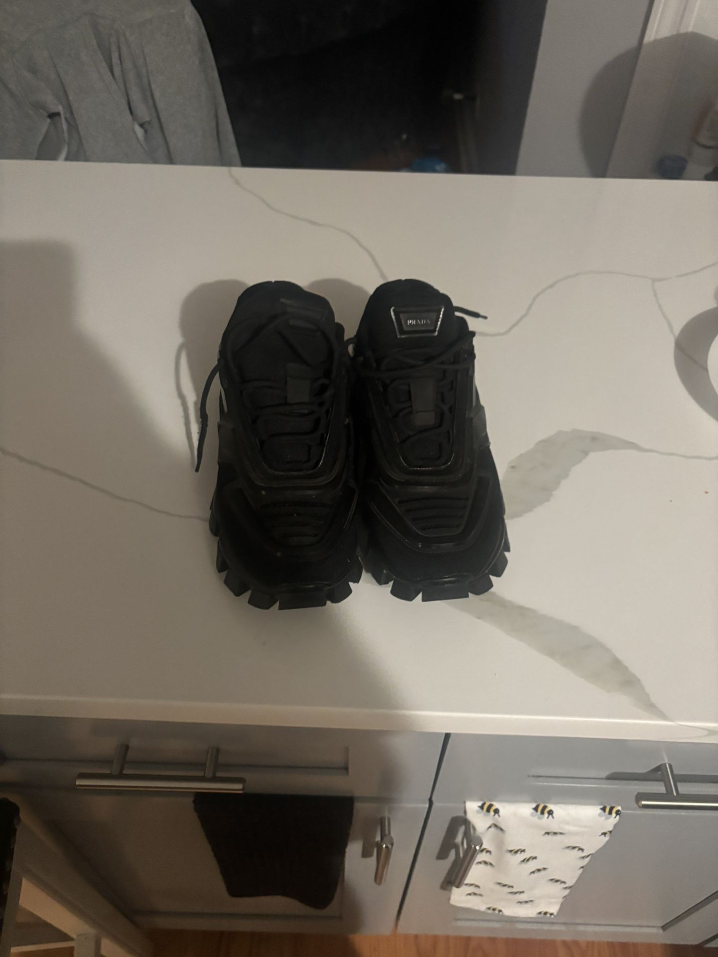 Pradas Shoes