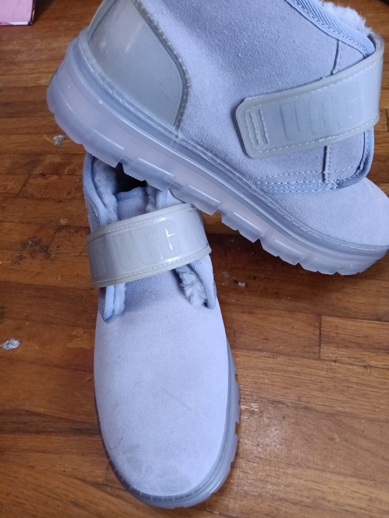 UGG