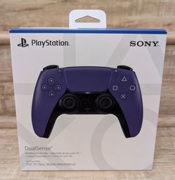 PS5 DuelSense controller