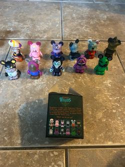Disney parks vinylmation villains set number 4 —11 figures included. with no chaser