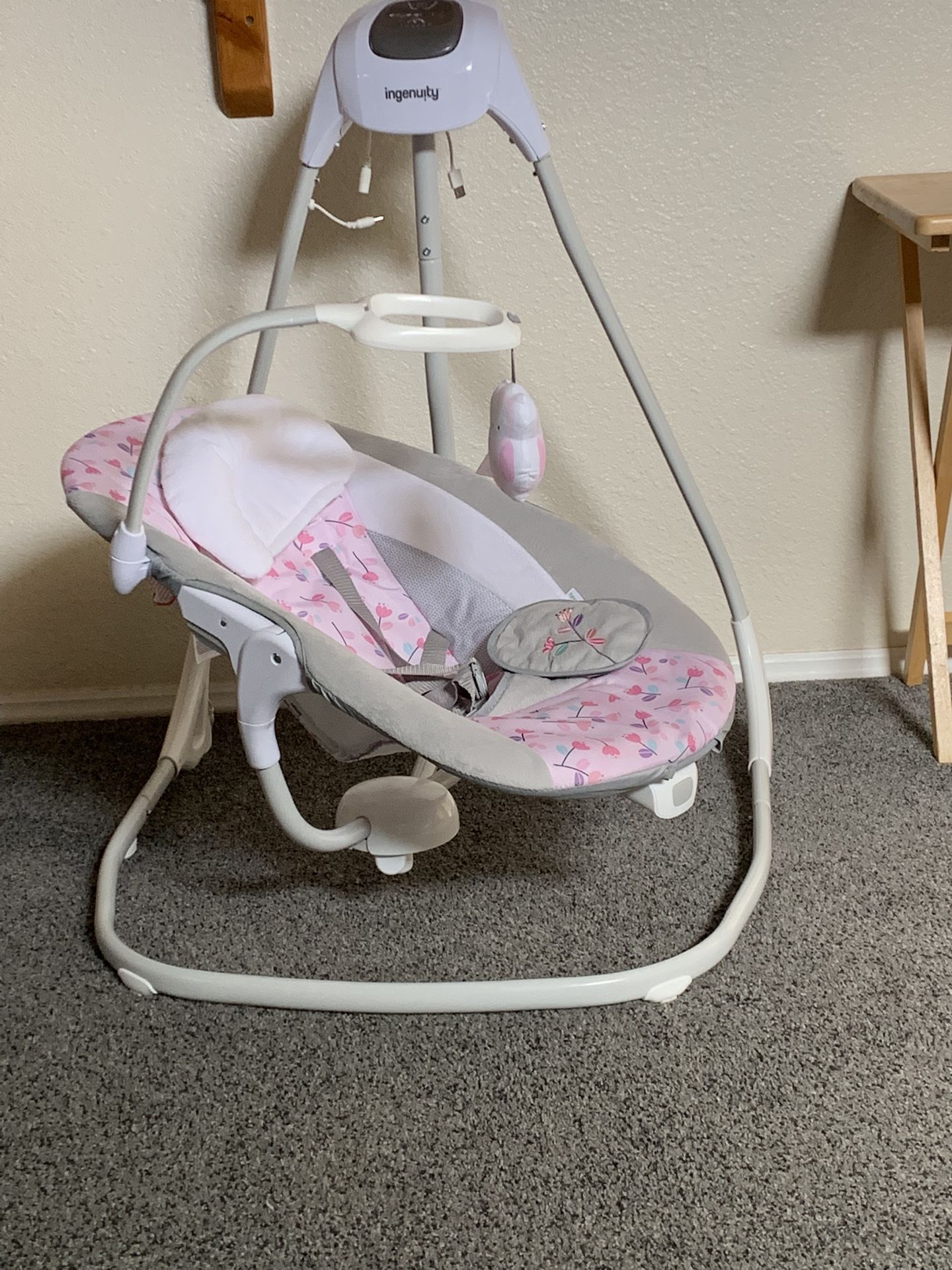 Baby Swing (Ingenuity)