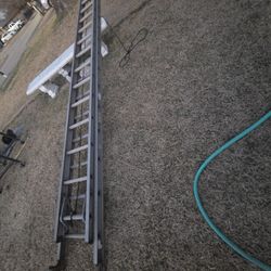 Louisville Aluminum Ladder 28ft 