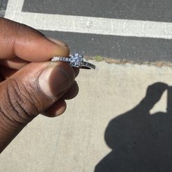 Diamond Wedding / Engagement Ring