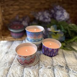 2 oz candle in tin with lid