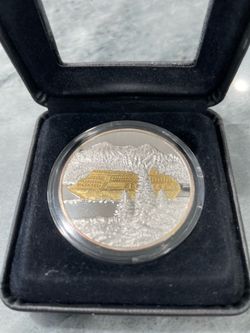 2001 Evergreen Mint 1 oz .999 Fine Silver Medallion with 24kt Gold Finish