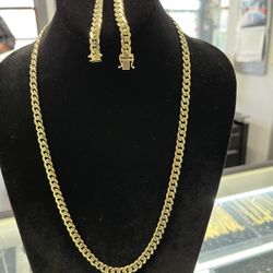 Matching Chain And Bracelet 
