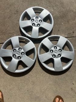 Old -used Original plastic Wheel covers For Chevy ( Chevrolet ) 2007 3Pcs 16 inch extra 5 plastic screws.