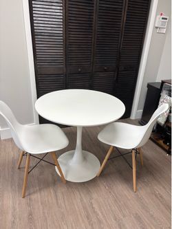 Small dinning table with two chairs