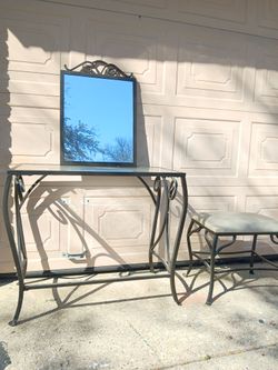 Iron vanity w/bench