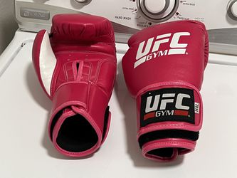 UFC 14oz Boxing Gloves  Thumbnail