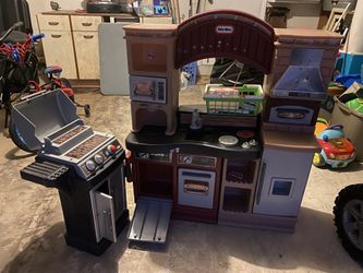 Kids Play Kitchen