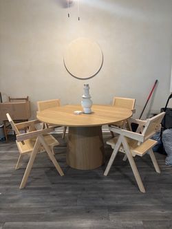 Round Wood Dining Table with 4 Rattan Chairs