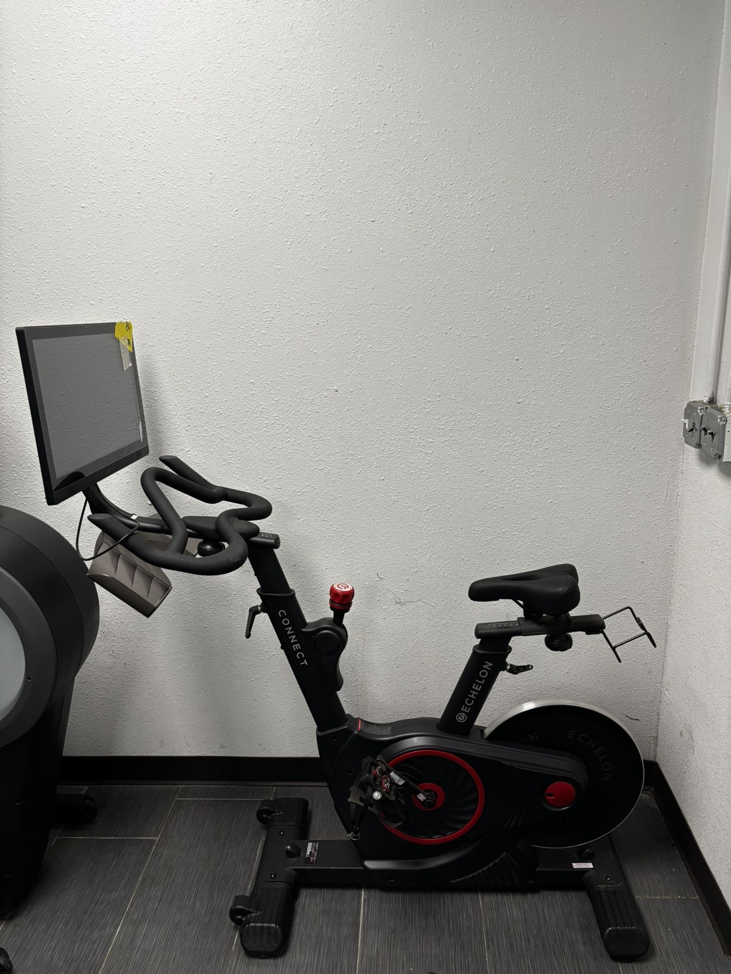 Echelon Smart Connect Exercise Bike, Cardio, Spin Bike Home Gym Bike With Large Touch Screen Monitor