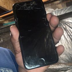 Broken iPhone 6s And 7