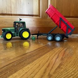 Bruder John Deer Tractor 09820