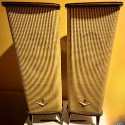 One pair of vintage Grundig stereo speakers (W.Germany)