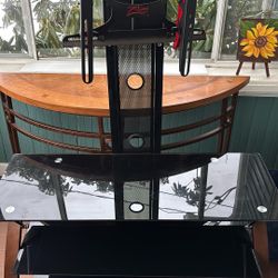 TV Stand w/ Mount / Media Center