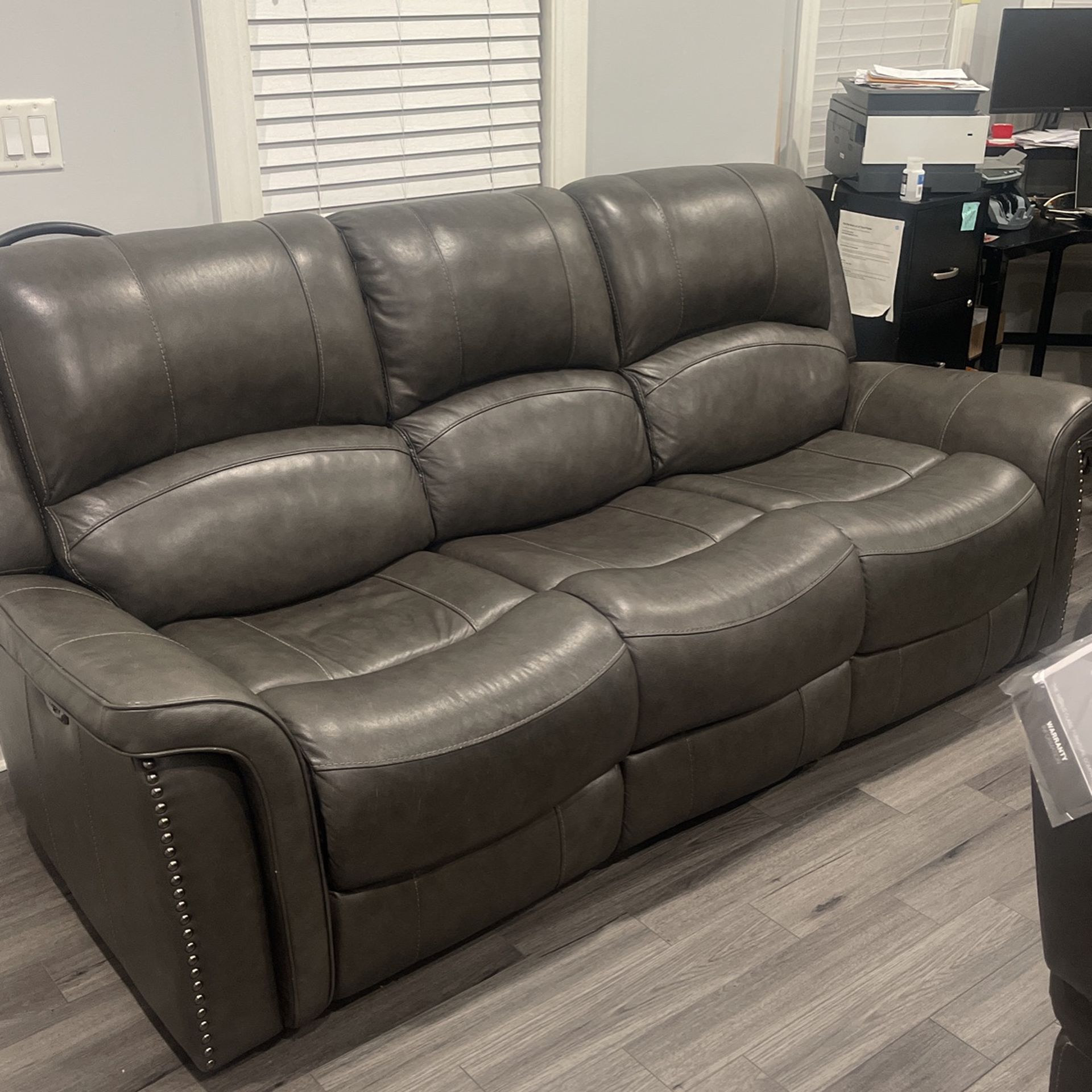 3 Recliner Leather Couches for Sale in Everett, MA OfferUp