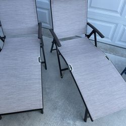 Pair Of Folding Lounge Chairs like New. In Jupiter 