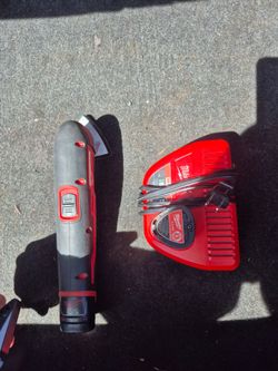 Milwaukee m12 Multi-tool and batteries