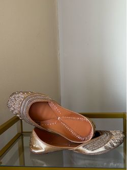Artisan Embroidered Leather Jutti