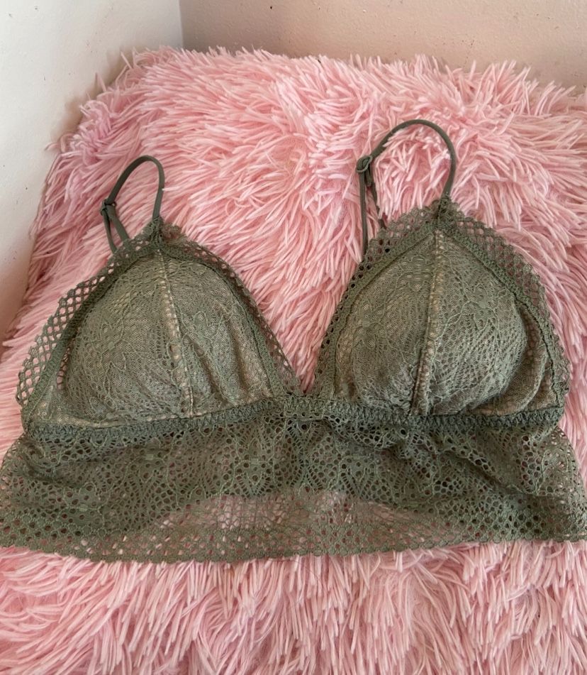Victoria secret lace Olive green color bralette Sz Small
