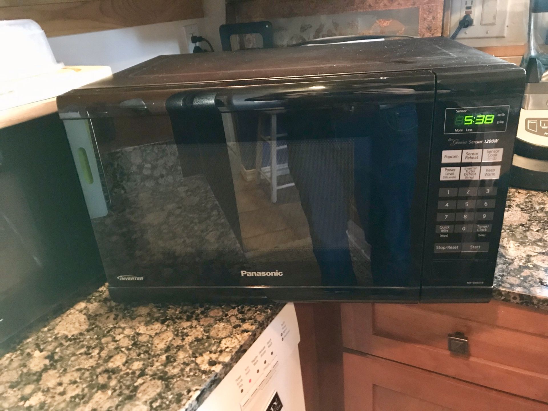 Panasonic Microwave Oven NN-SN651B Black Countertop with Inverter Technology and Genius Sensor, 1.2 Cu. Ft, 1200W