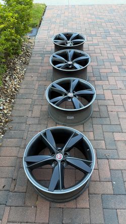 Jaguar F Type R Carbon Blade Wheels