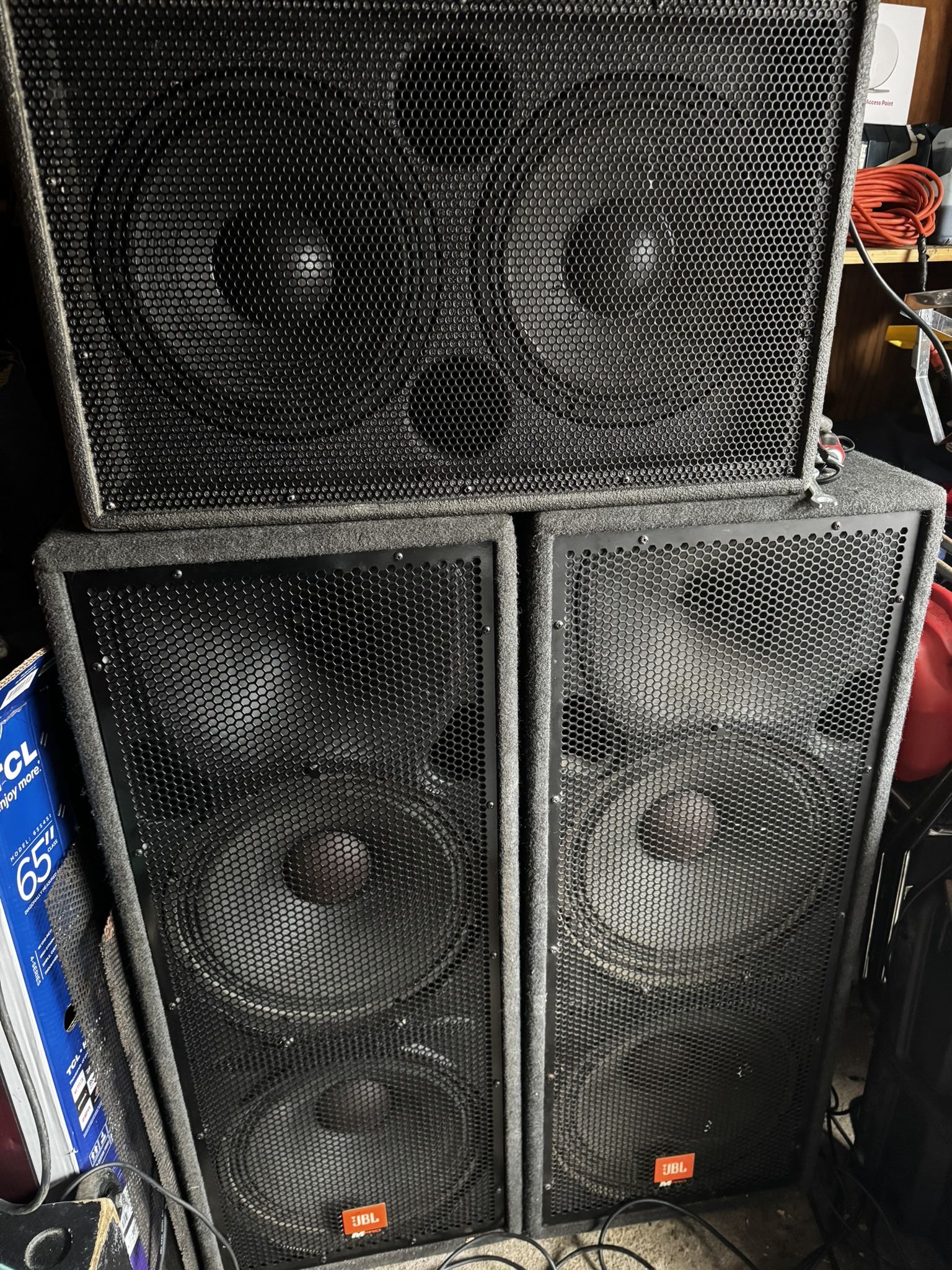 Selling JBL SPEAKERS And SLS Double 12” With A NX6000W Amplifier