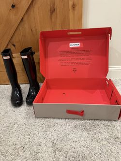 Hunter Women's Original Tall Gloss Rain Boots