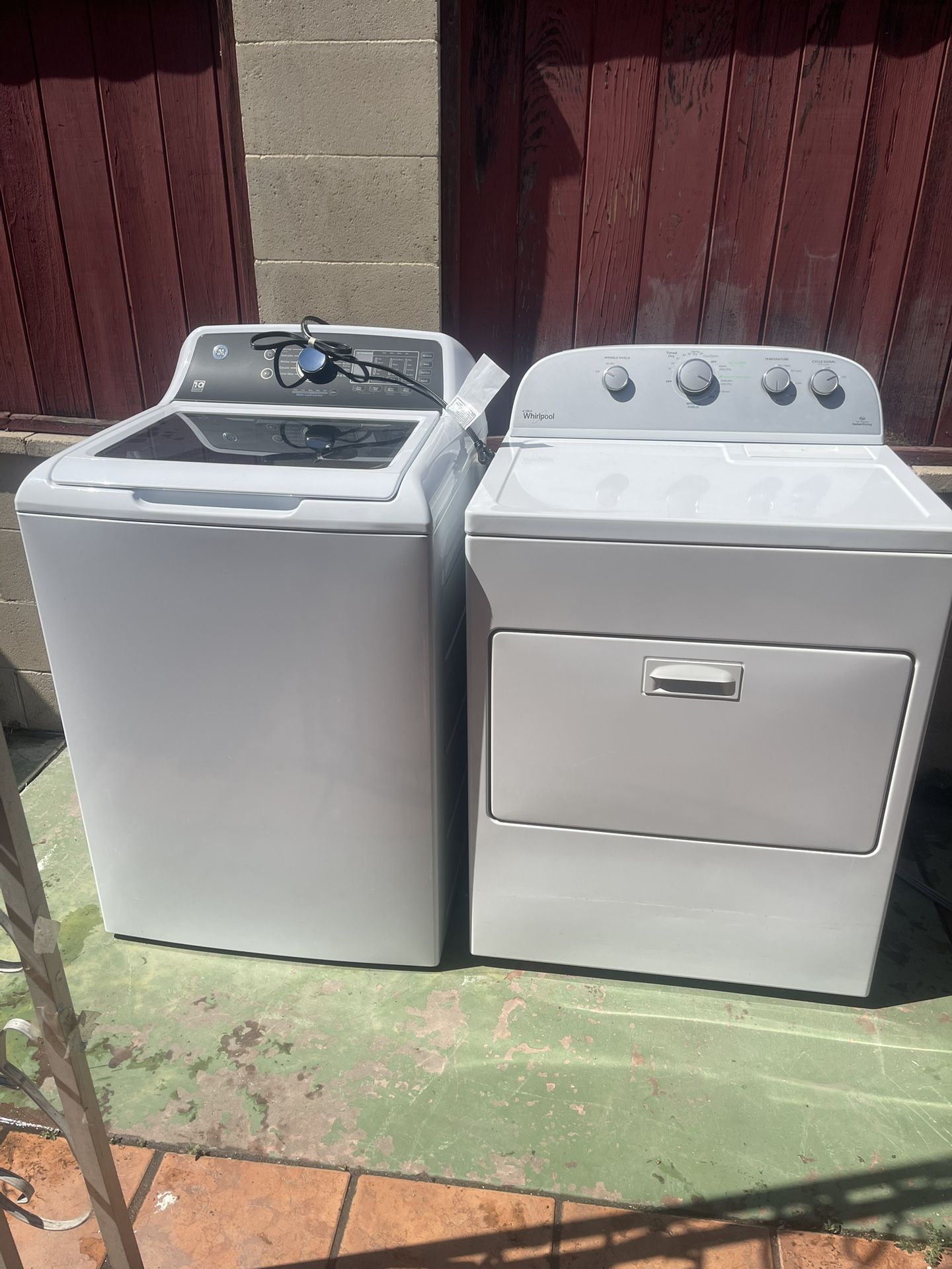 GE washer and whirlpool electric dryer