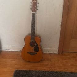 Yamaha FG- junior Jr1