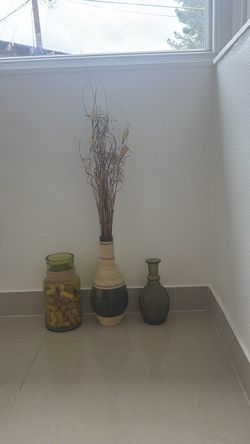 3-Piece Decorative Vase Set – Green Glass & Tall Branch Arrangement