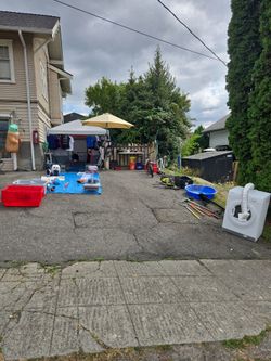 YARD SALE