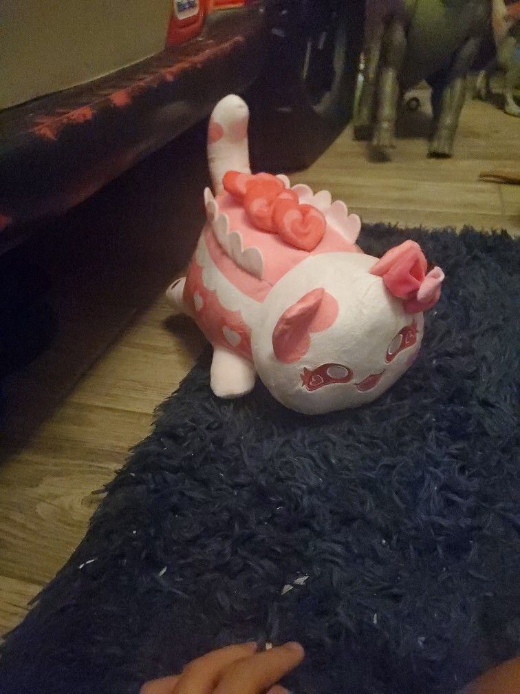 Cupcake Aphmau Plush