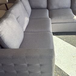 Se vende juego de sala  buen estado como nuevo no está roto completo Gray living room set for sale like new 3 pieces very good condition