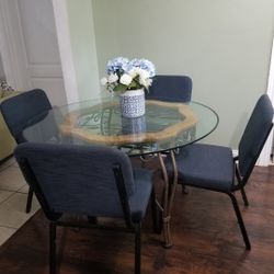 Dining Table/ Comedor 