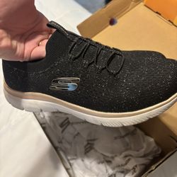 Sketchers Black And Rose Gold