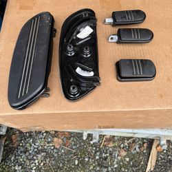 2025 Harley Road Glide Floor Boards Passenger Foot Rests And Brake Peddle