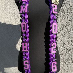 Mission Oak High School Lei