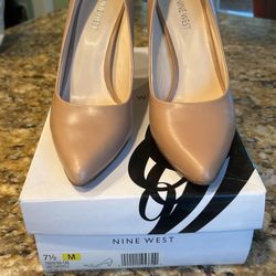Women Leather Pump 71/2 Nine West Brand New - Never Worn 