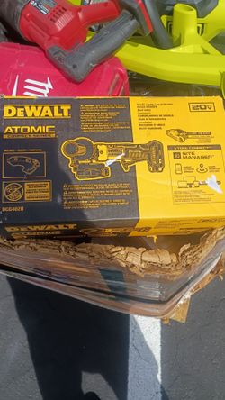DGG402B DeWalt 4"1/2 atomic grinder . tool only