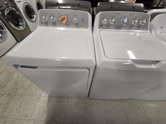 Top Load Washer And Electric Dryer Set Used 600 To 799