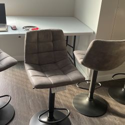 Brand New Bar Stools - Set Of 4   https://offerup.com/redirect/?o=aHR0cHM6Ly93d3cud2F5ZmFpci5jb20vZnVybml0dXJlL3BkcC9sYXRpdHVkZS1ydW4tc3dpdmVsLWFkanVz