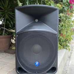 Mackie Speakers 