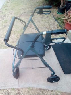 ADULT WALKER  HEAVY DUTY BARIATRIC ROLLATOR  ROLLING WAKER