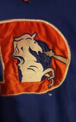 VINTAGE DENVER BRONCOS HOODIE