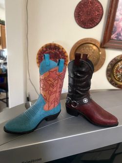 Decor cowboy boots decor $10