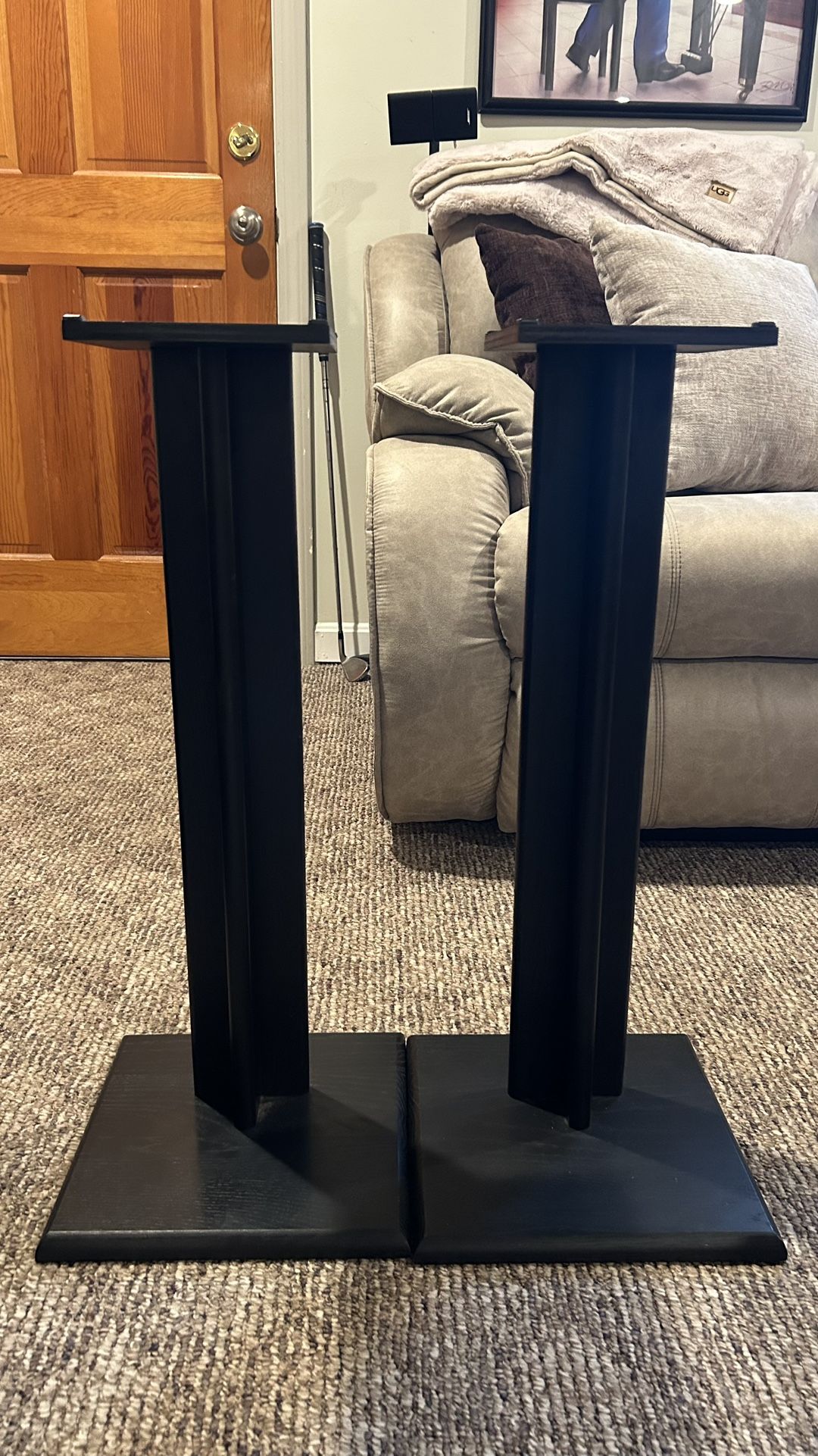 Black Speakers Stands 